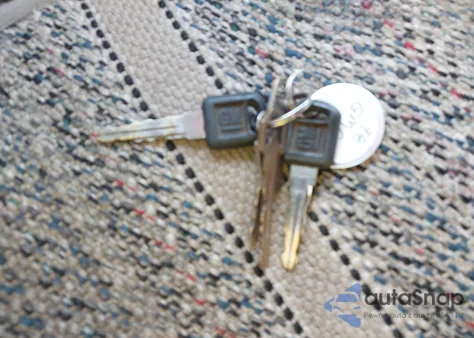 1998 GMC Sierra K1500 из США, поврежденный, VIN 2GTEK19R4W1527544